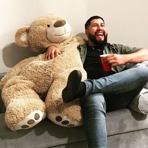 Meet your Posher, Sabas